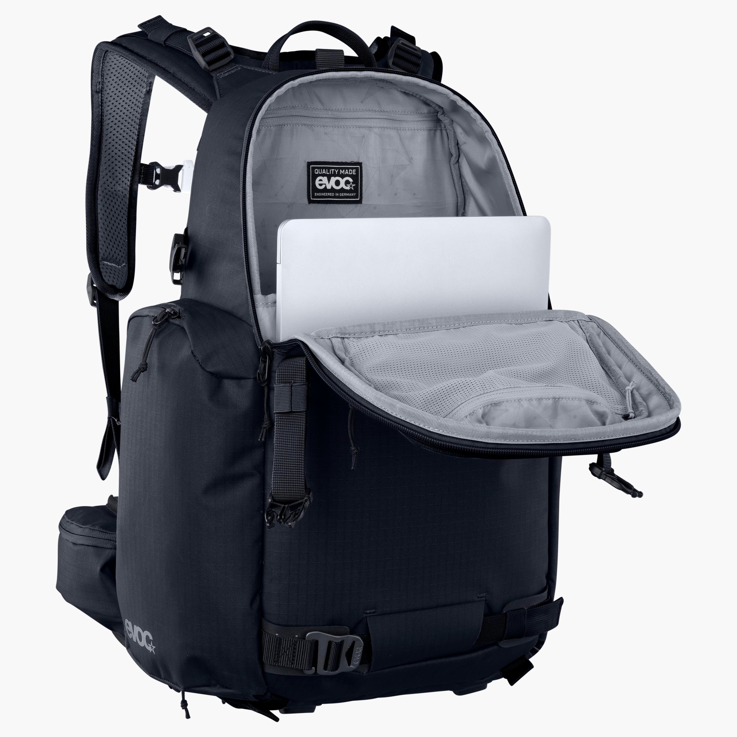 burton focus dslr camera 13 laptop backpack CP 18
