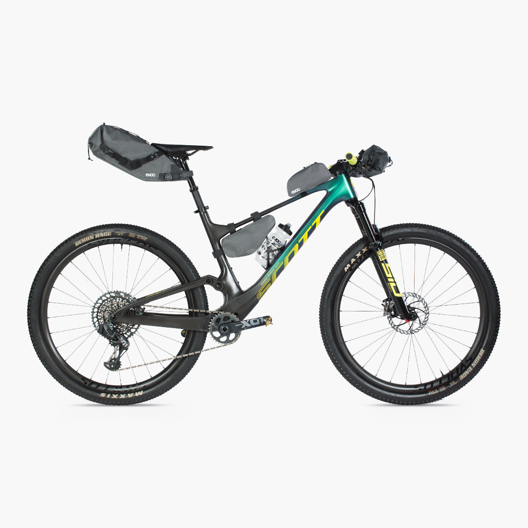 THE MOUNTAIN LOAMER
