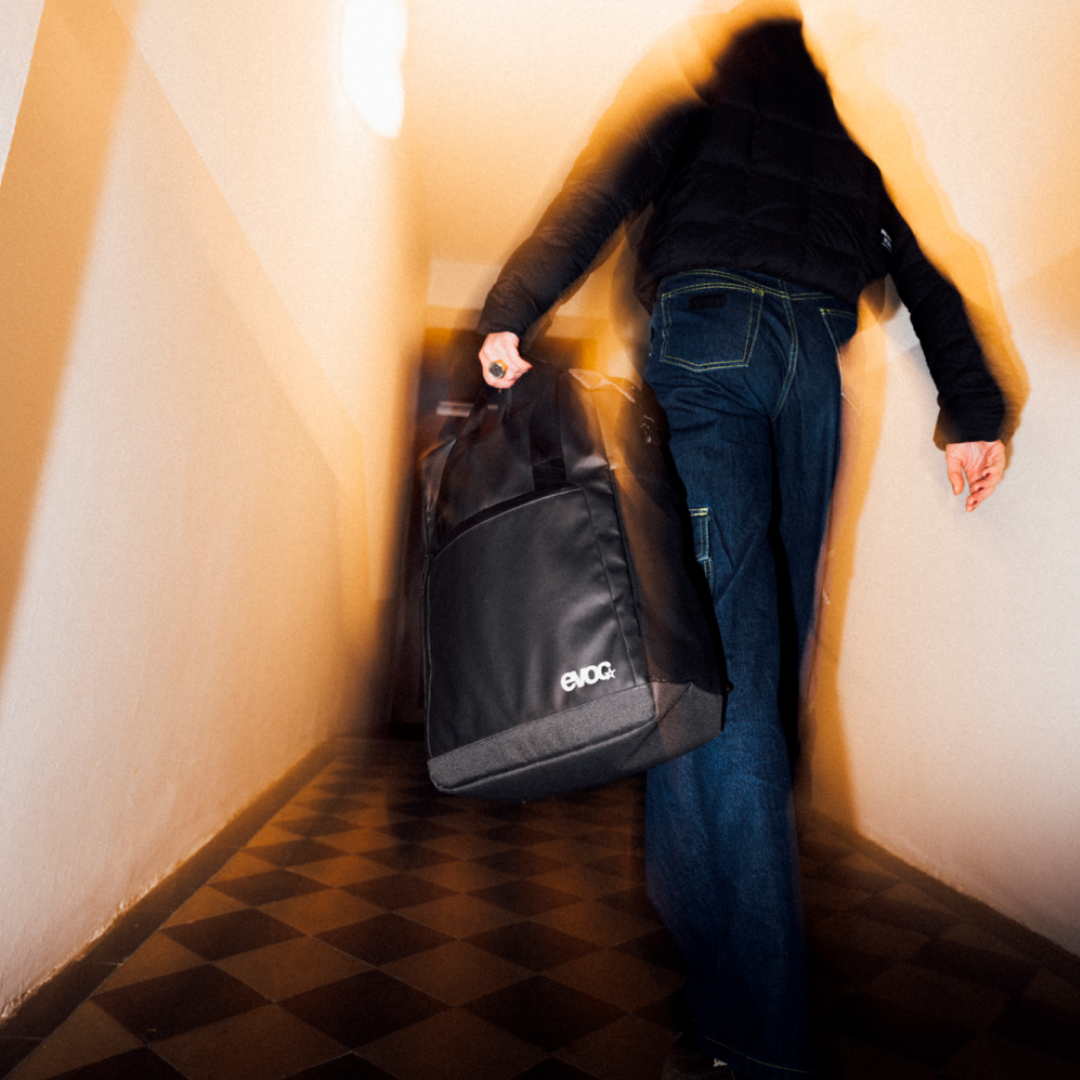 #Colour_carbon grey - black