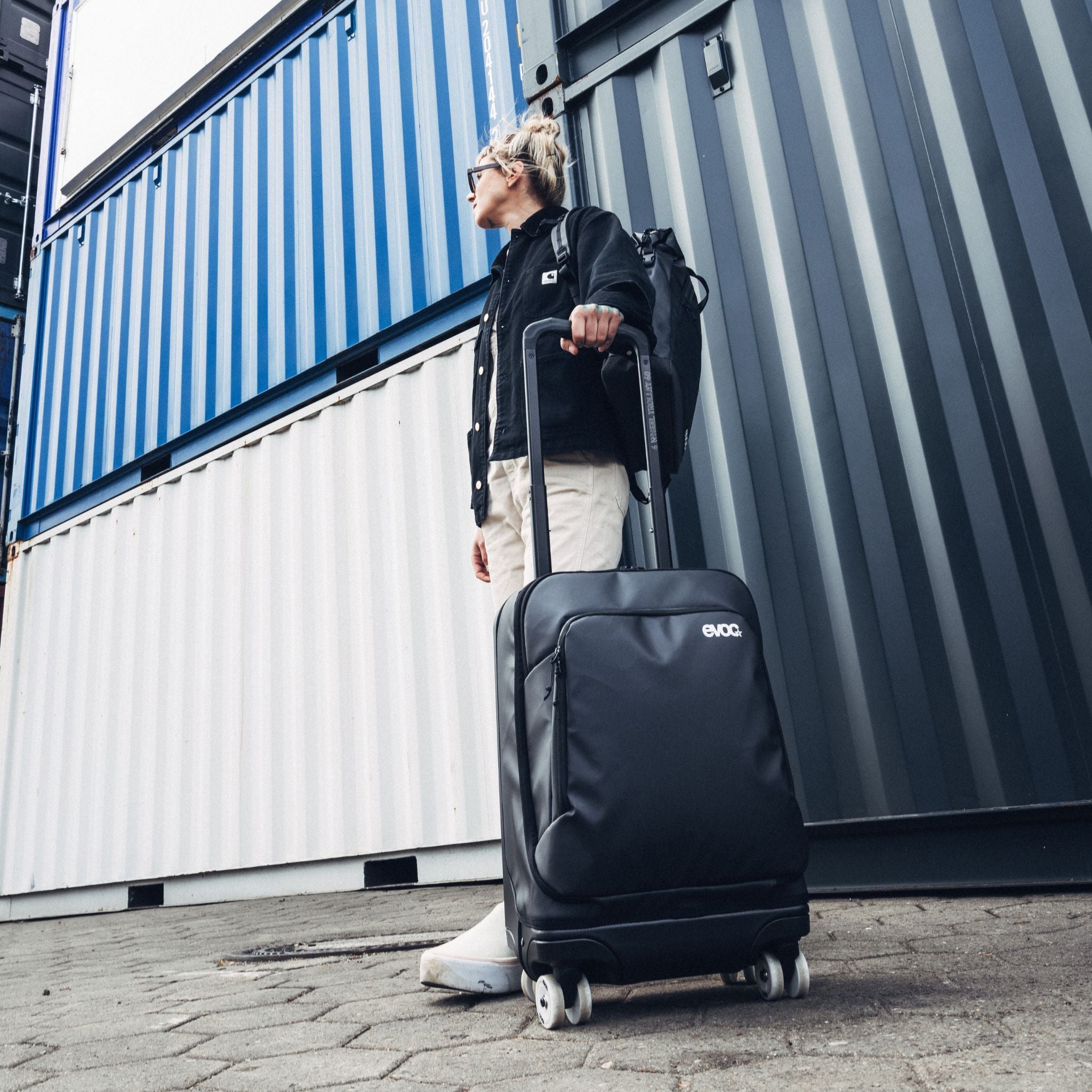 #Colour_carbon grey - black