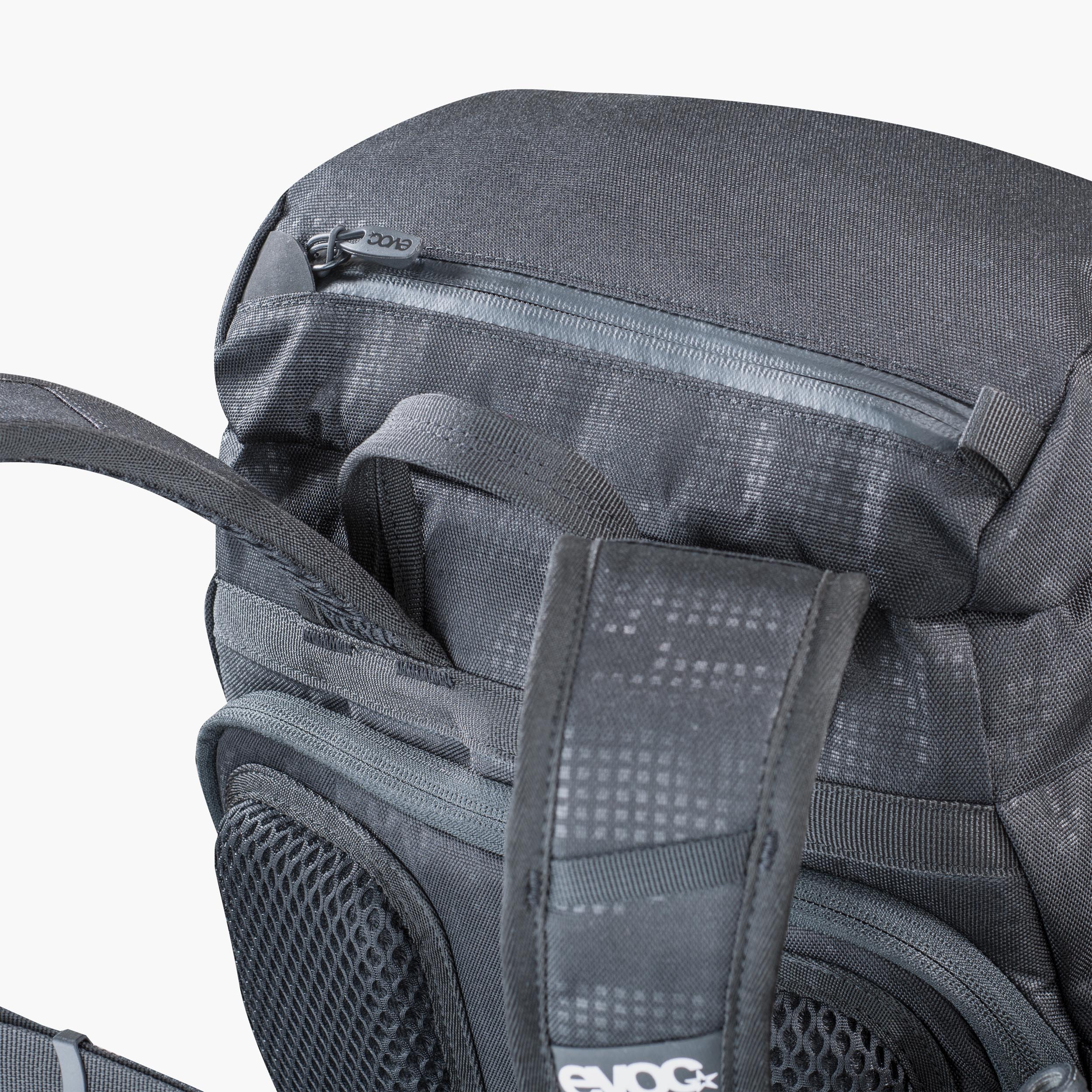 MISSION PRO 28 - Durchdachter Alltags- und Reise-Rucksack mit Laptopfach