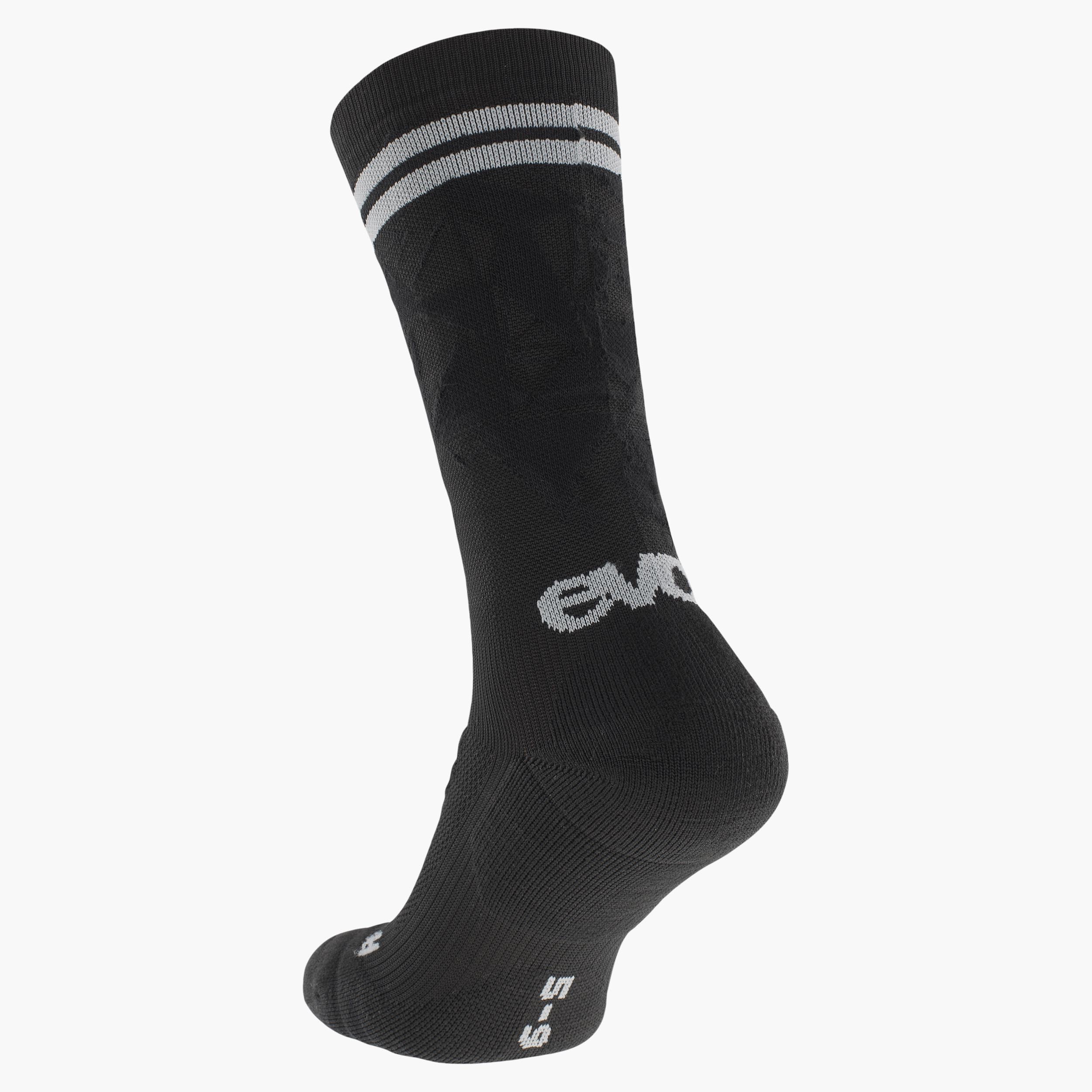 SOCKS MEDIUM - Classic skate socks with damping propperties for added comfort