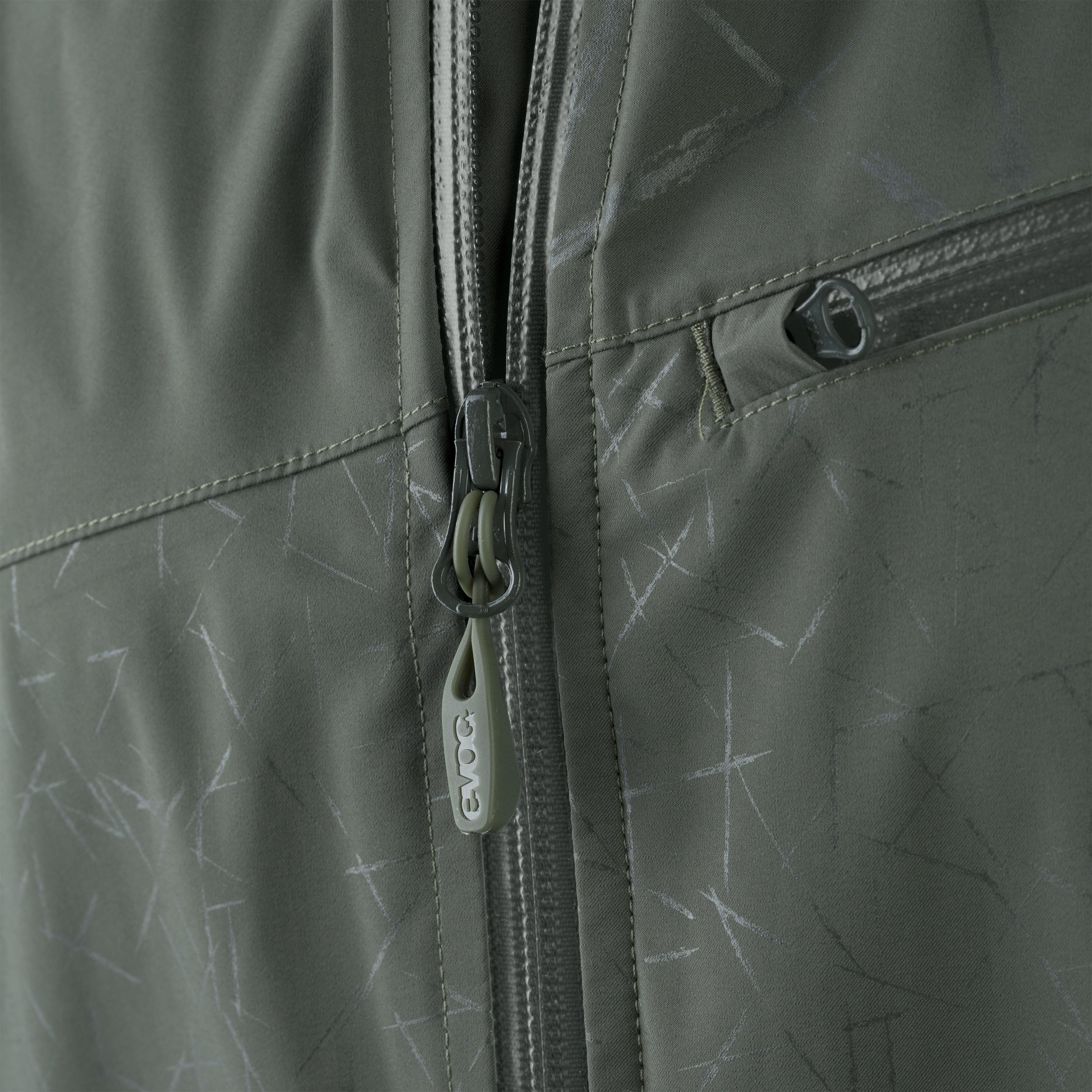 SHIELD JACKET - Waterproof and breathable jacket with a stylish design