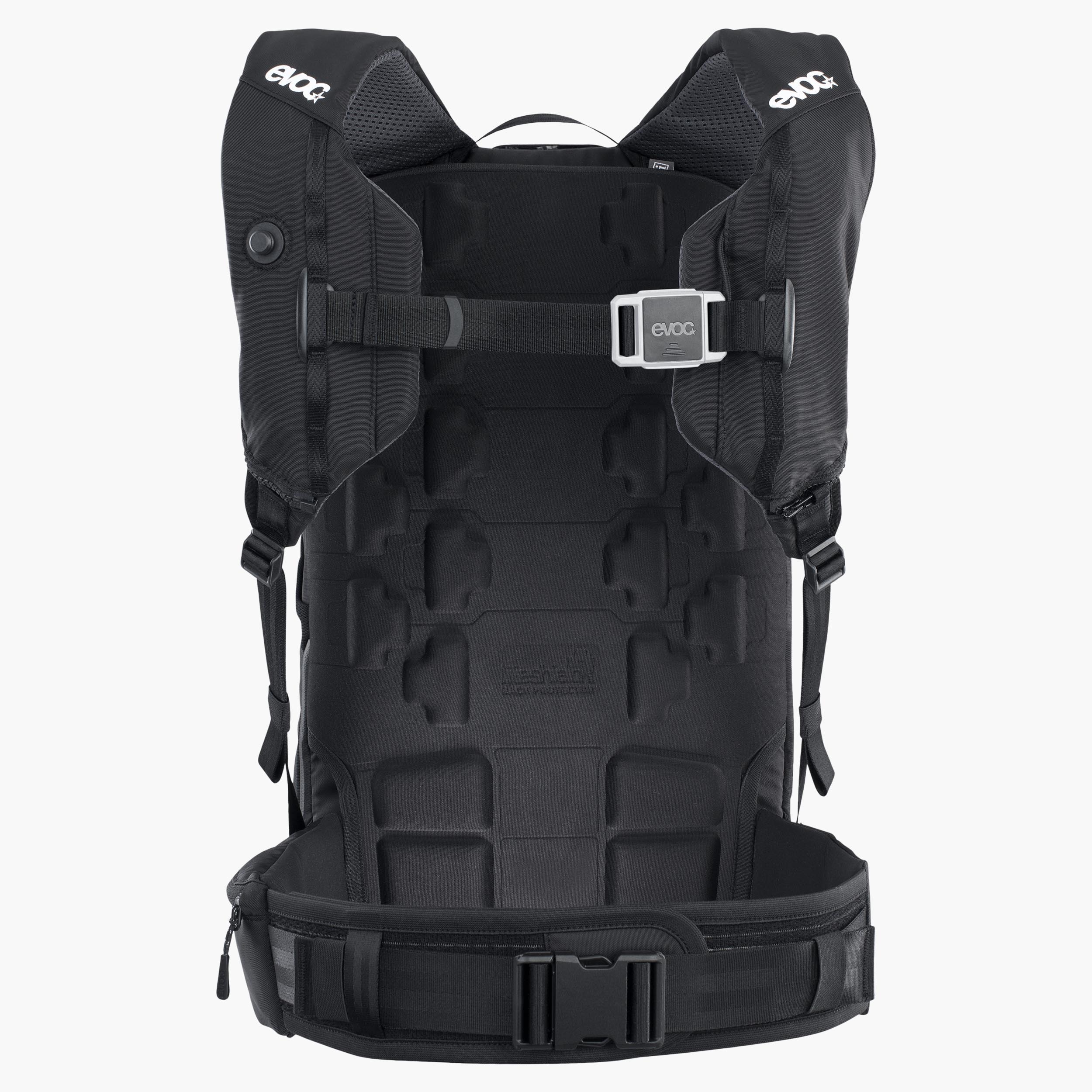 COMMUTE A.I.R. PRO 18 - The world's first cycling backpack with an integrated airbag and back protector 