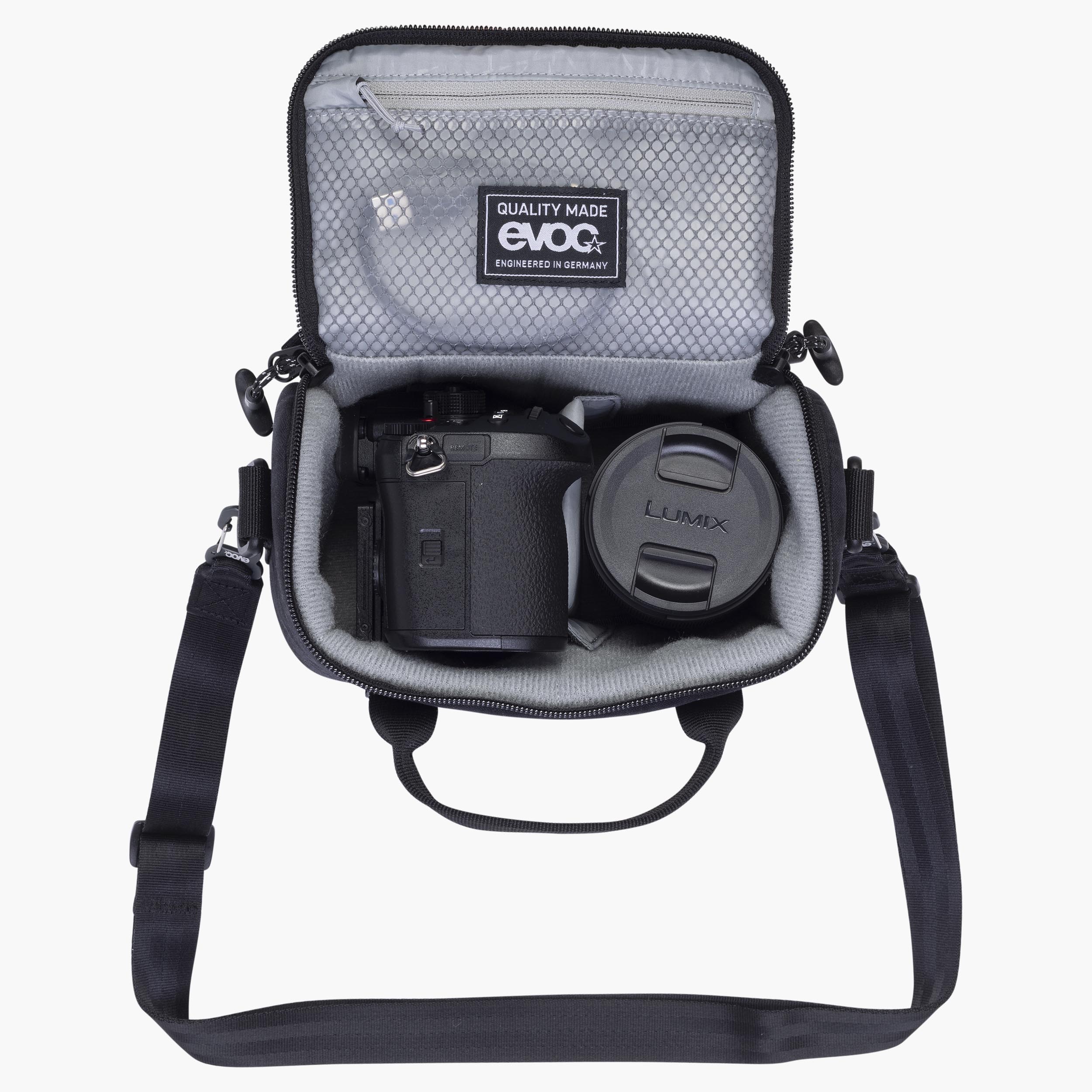 CB 3 - Convenient bag to securely transport system cameras