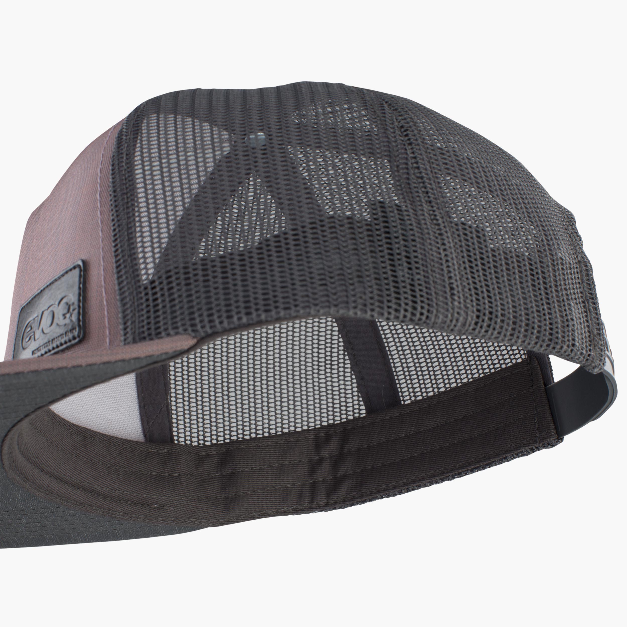 TRUCKER CAP - Sporty mesh cap in various colours