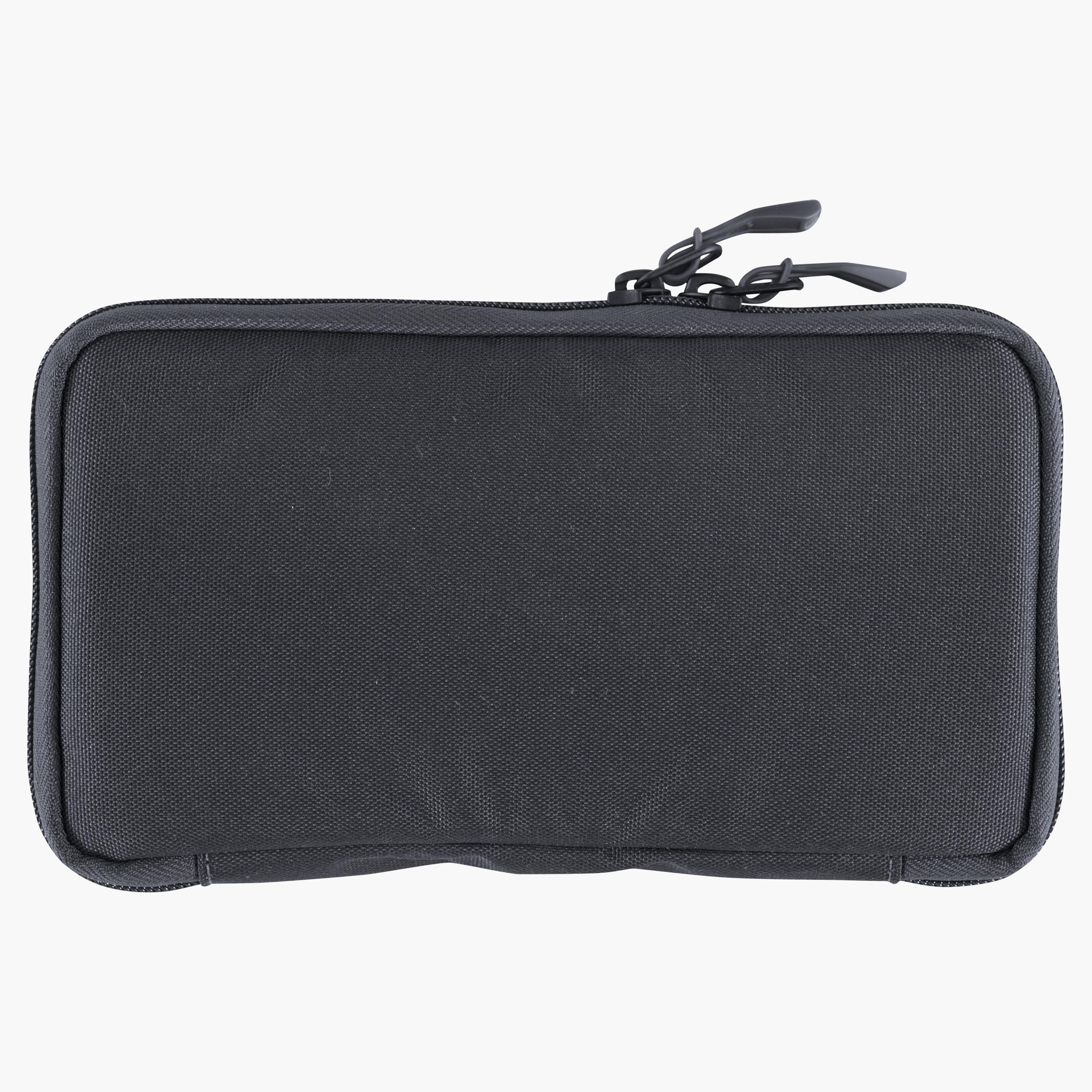 TRAVEL CASE - Practical dokument wallet with integrated organiser compartments