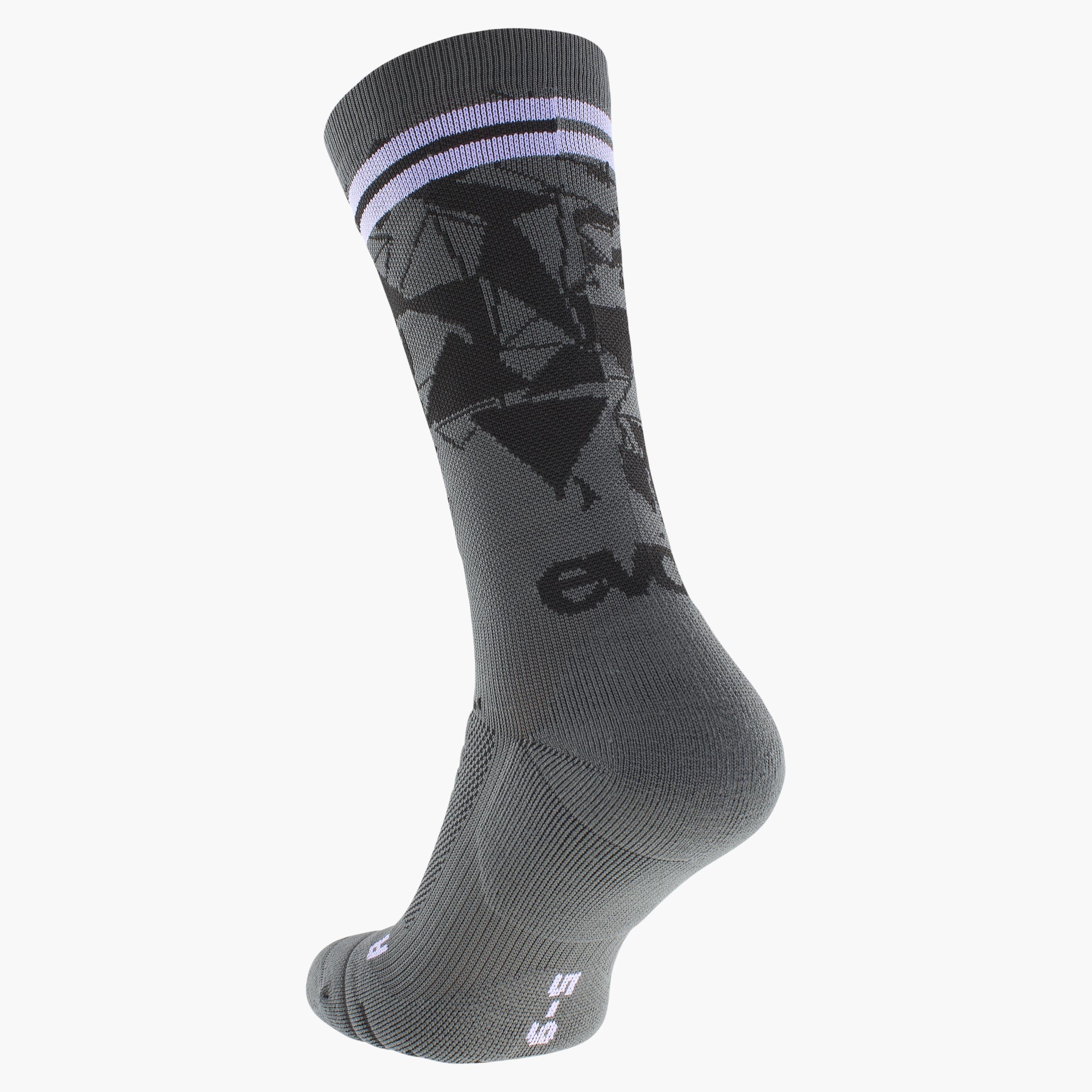 SOCKS MEDIUM - Classic skate socks with damping propperties for added comfort