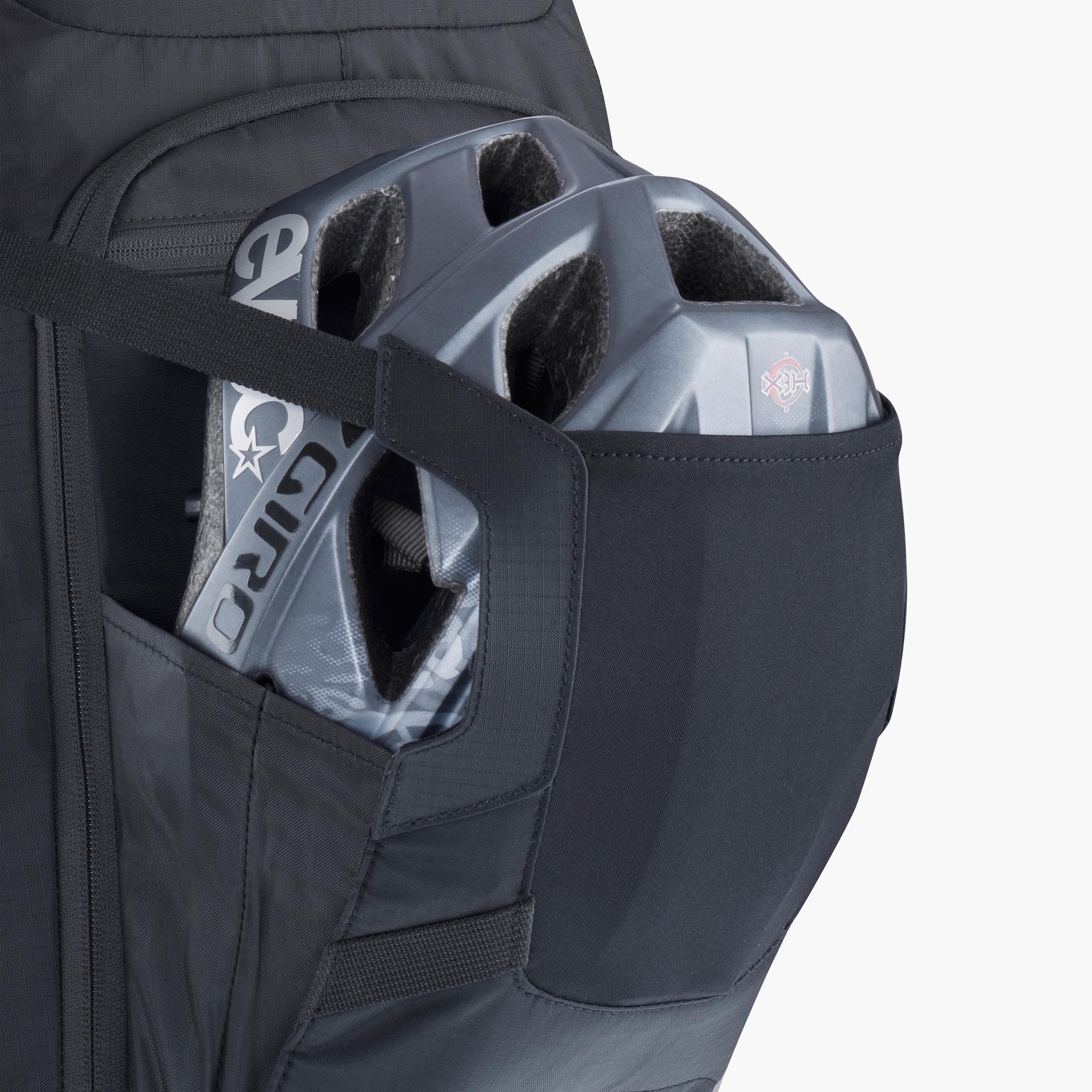 FR TOUR 30 - Hightech protector backpack for longer bike-tours