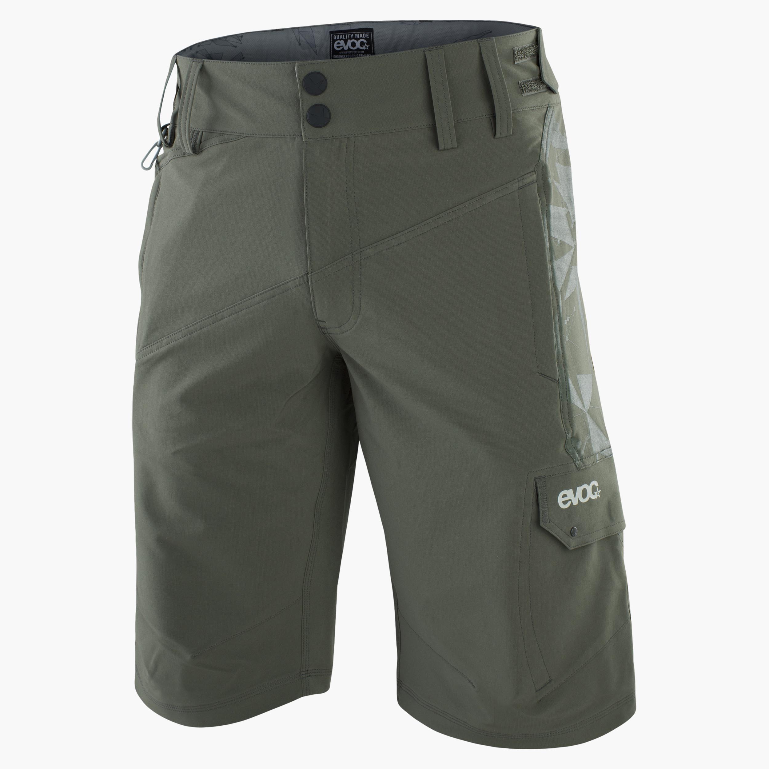 BIKE SHORTS MEN - Comfortable bike shorts made of water-repellent and quick-drying material