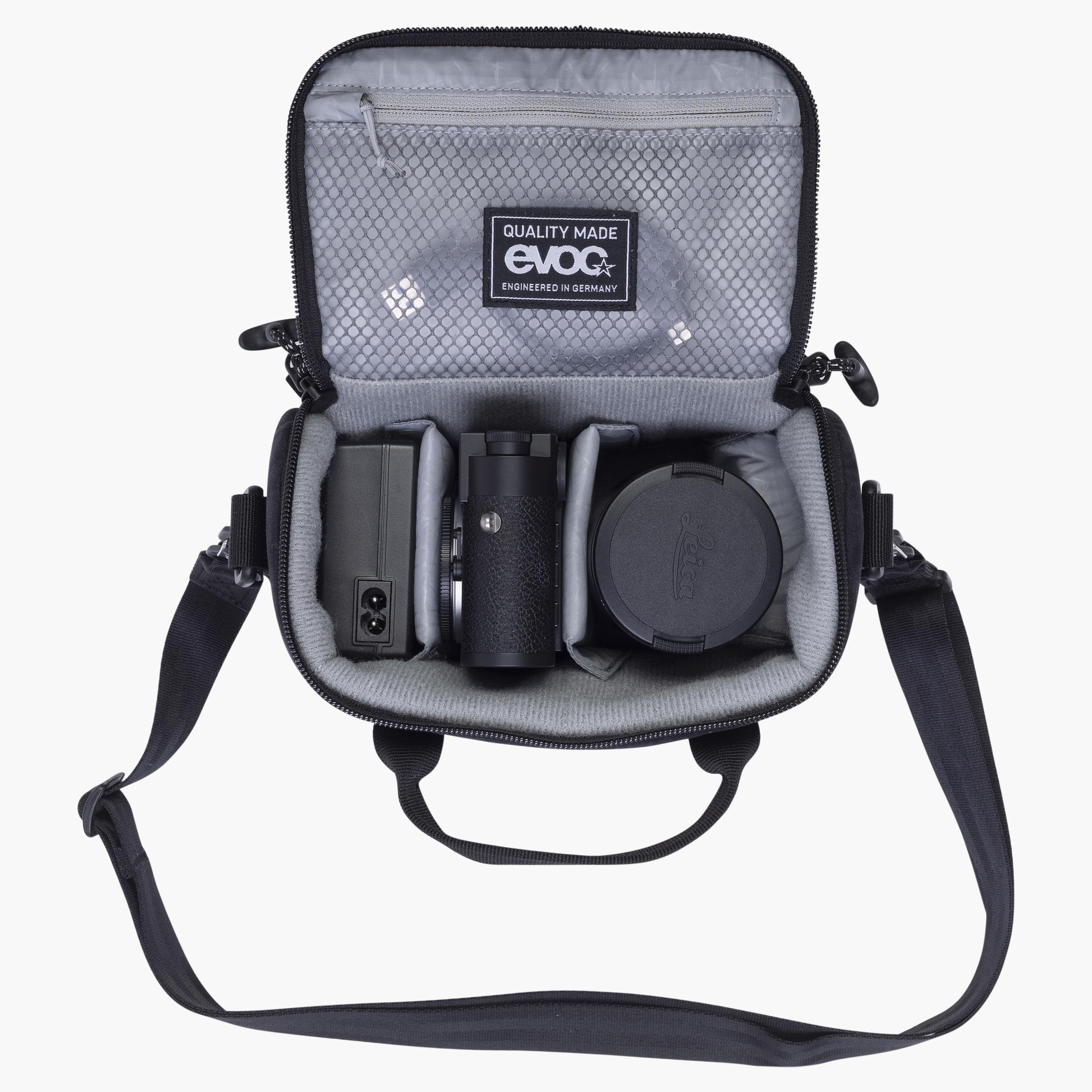 CB 3 - Convenient bag to securely transport system cameras