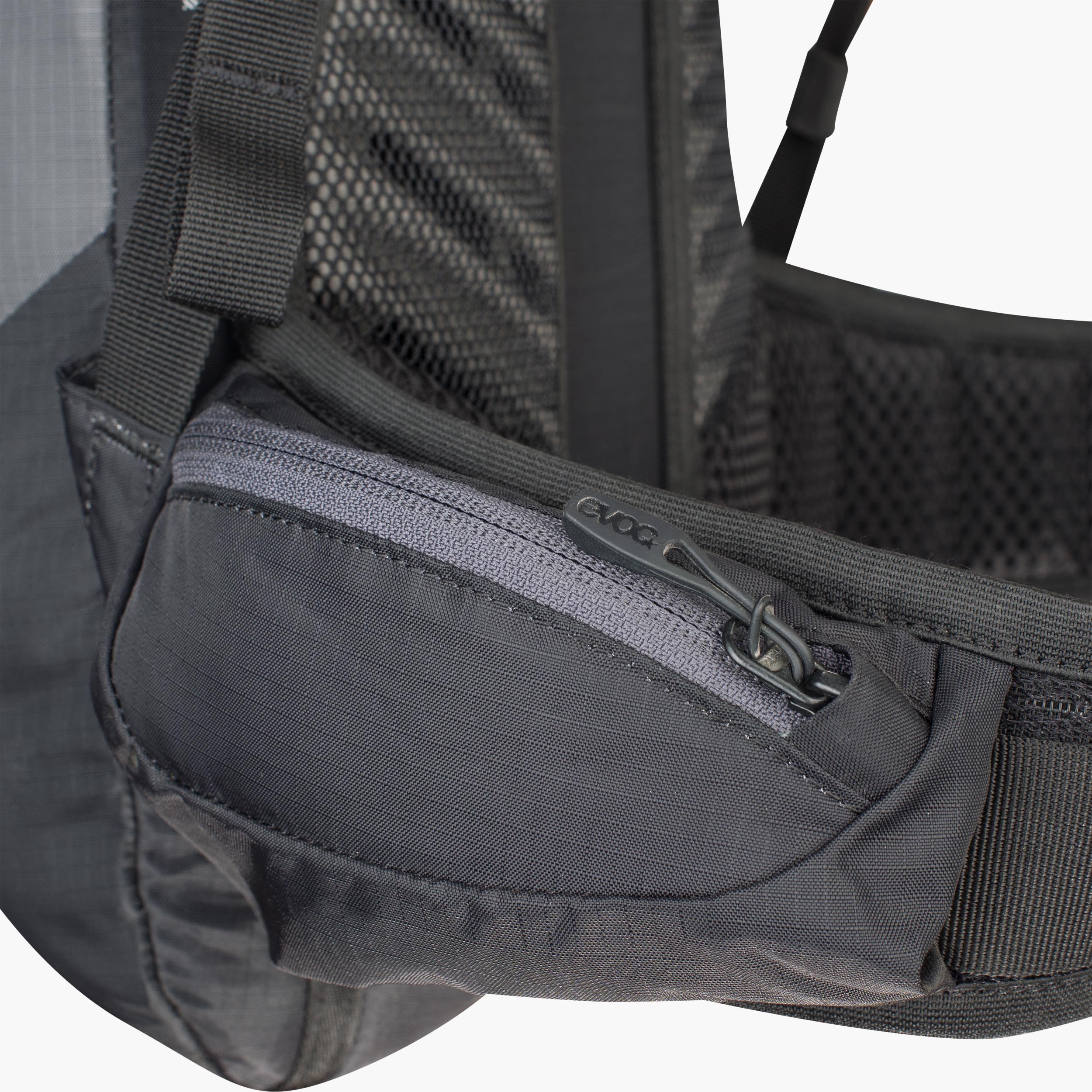 FR LITE RACE 10 - Very light and compact protector backpack optimised for enduro races