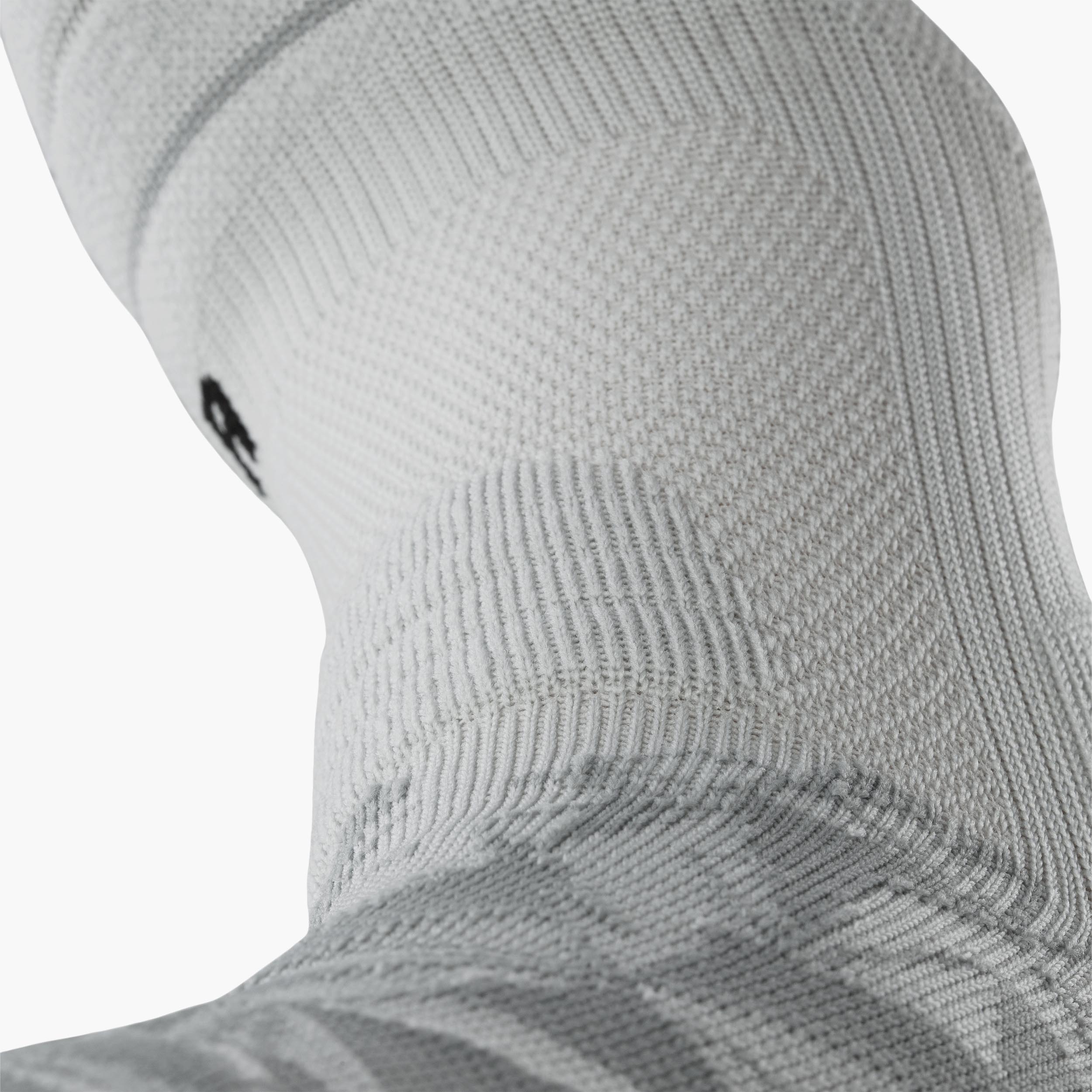 SOCKS MEDIUM - Classic skate socks with damping propperties for added comfort