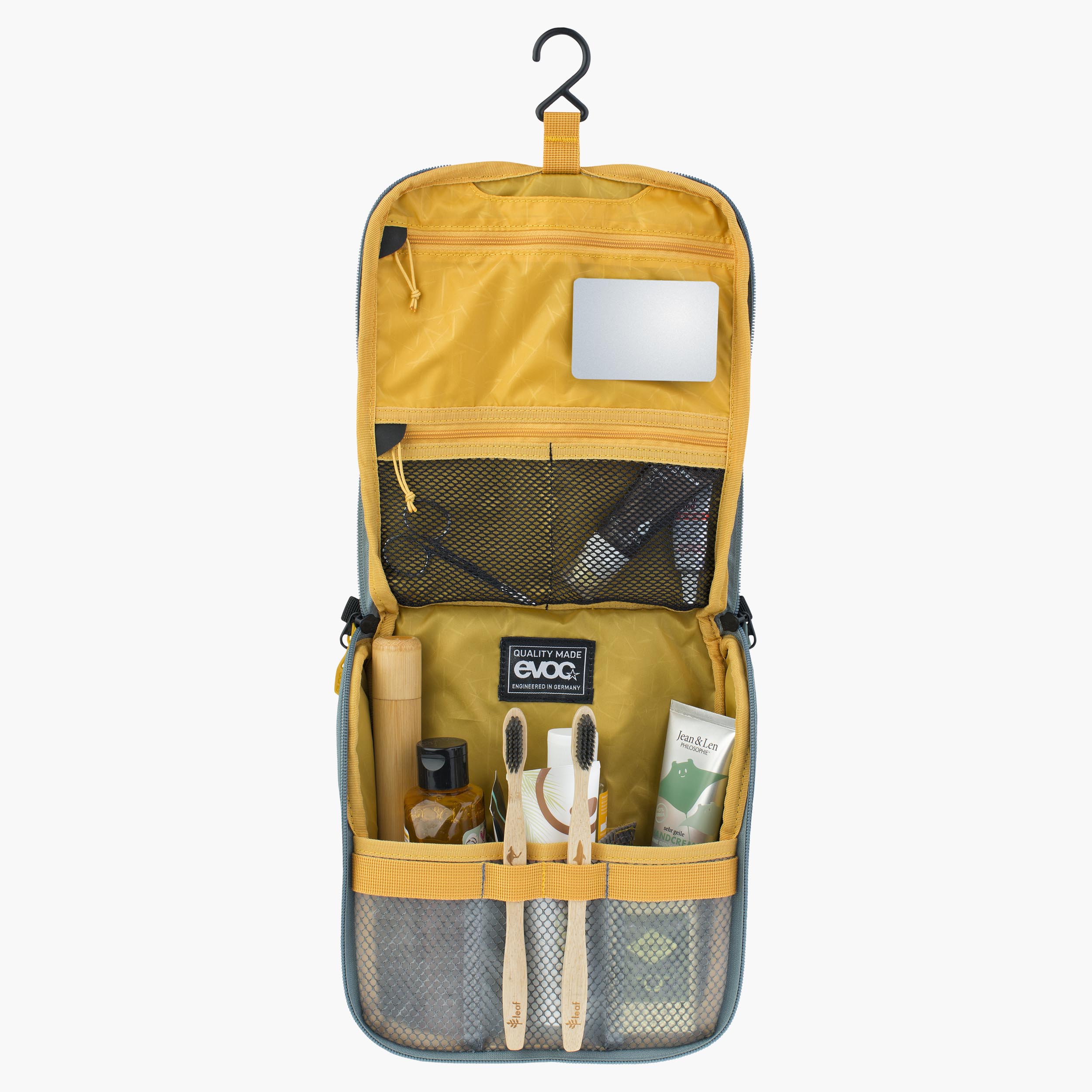 WASH POUCH - Convenient toiletry bag with a lot of space and suspension hook