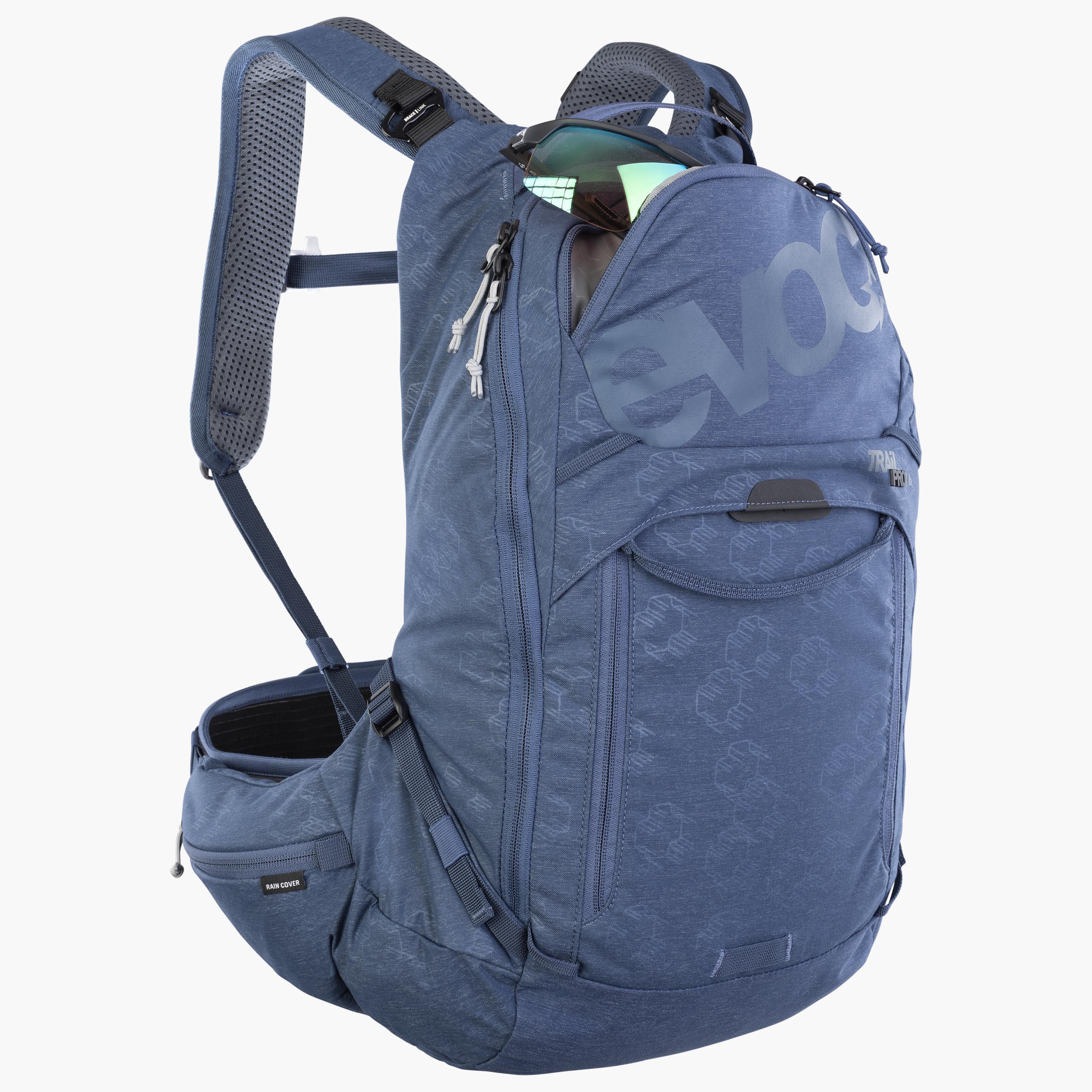 TRAIL PRO 16 - Ultralight protector backpack with next-level protection and perfect fit